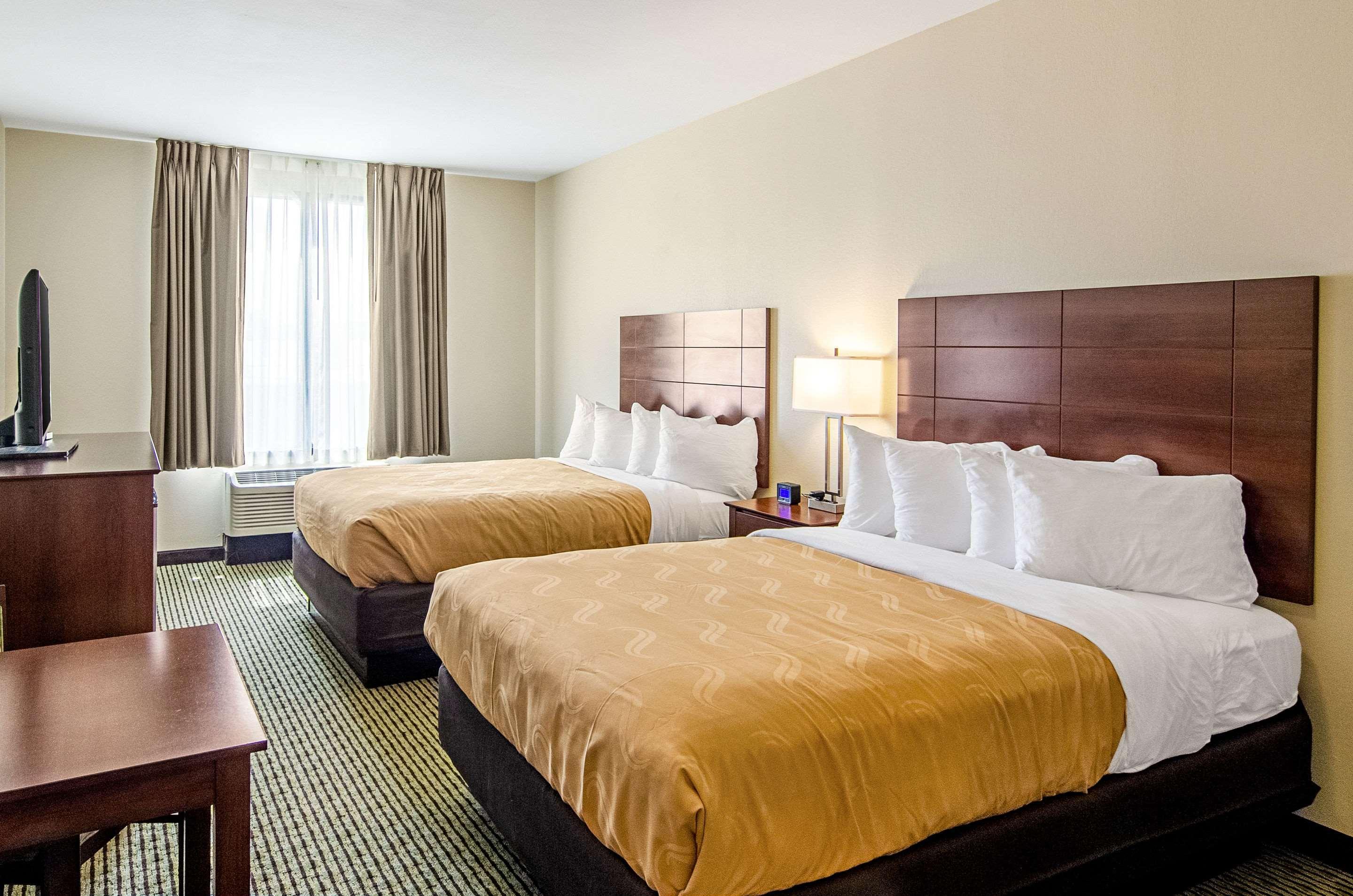 Quality Inn & Suites Near Tanger Outlet Mall Gonzales Luaran gambar