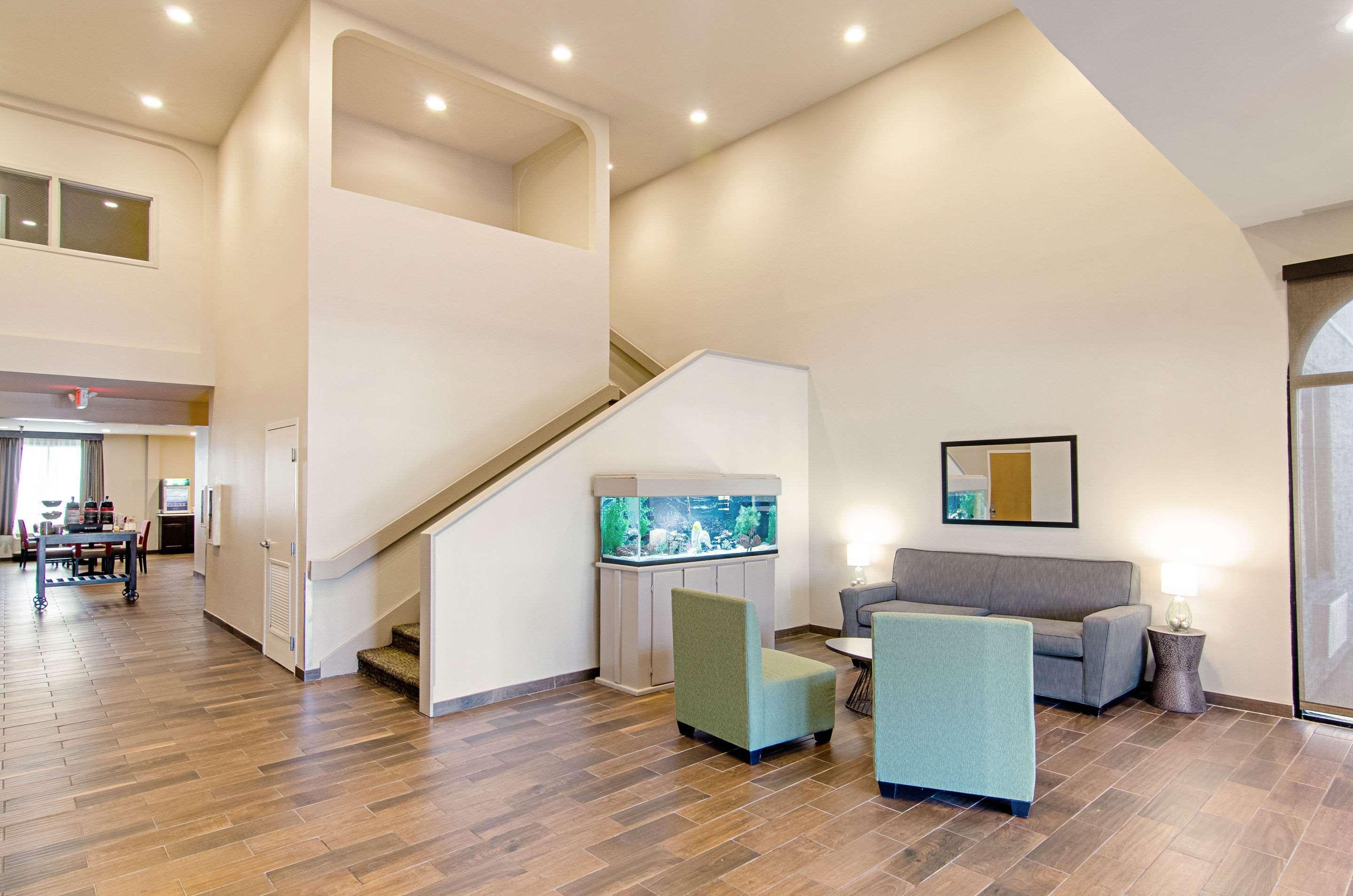 Quality Inn & Suites Near Tanger Outlet Mall Gonzales Luaran gambar