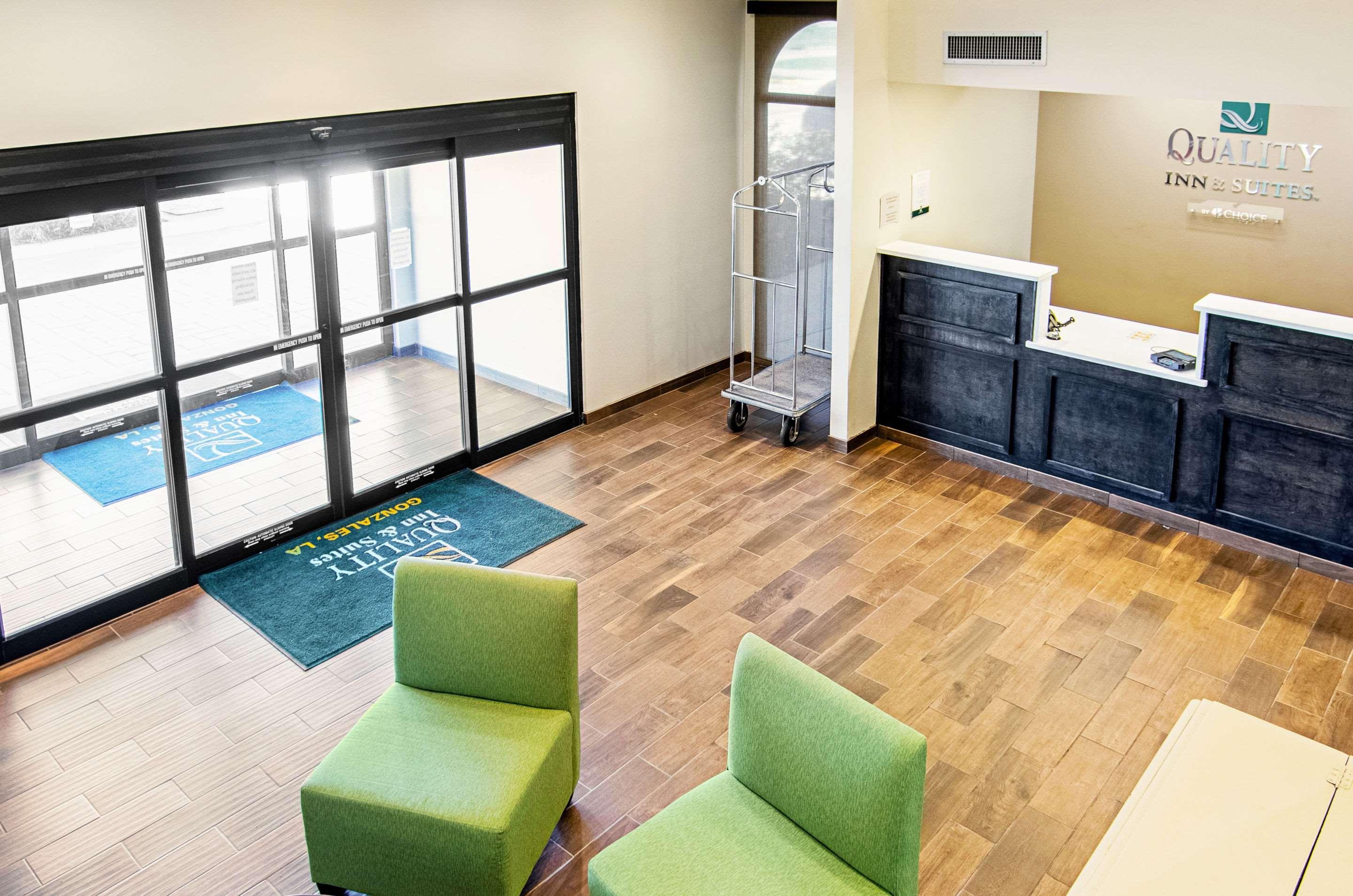 Quality Inn & Suites Near Tanger Outlet Mall Gonzales Luaran gambar