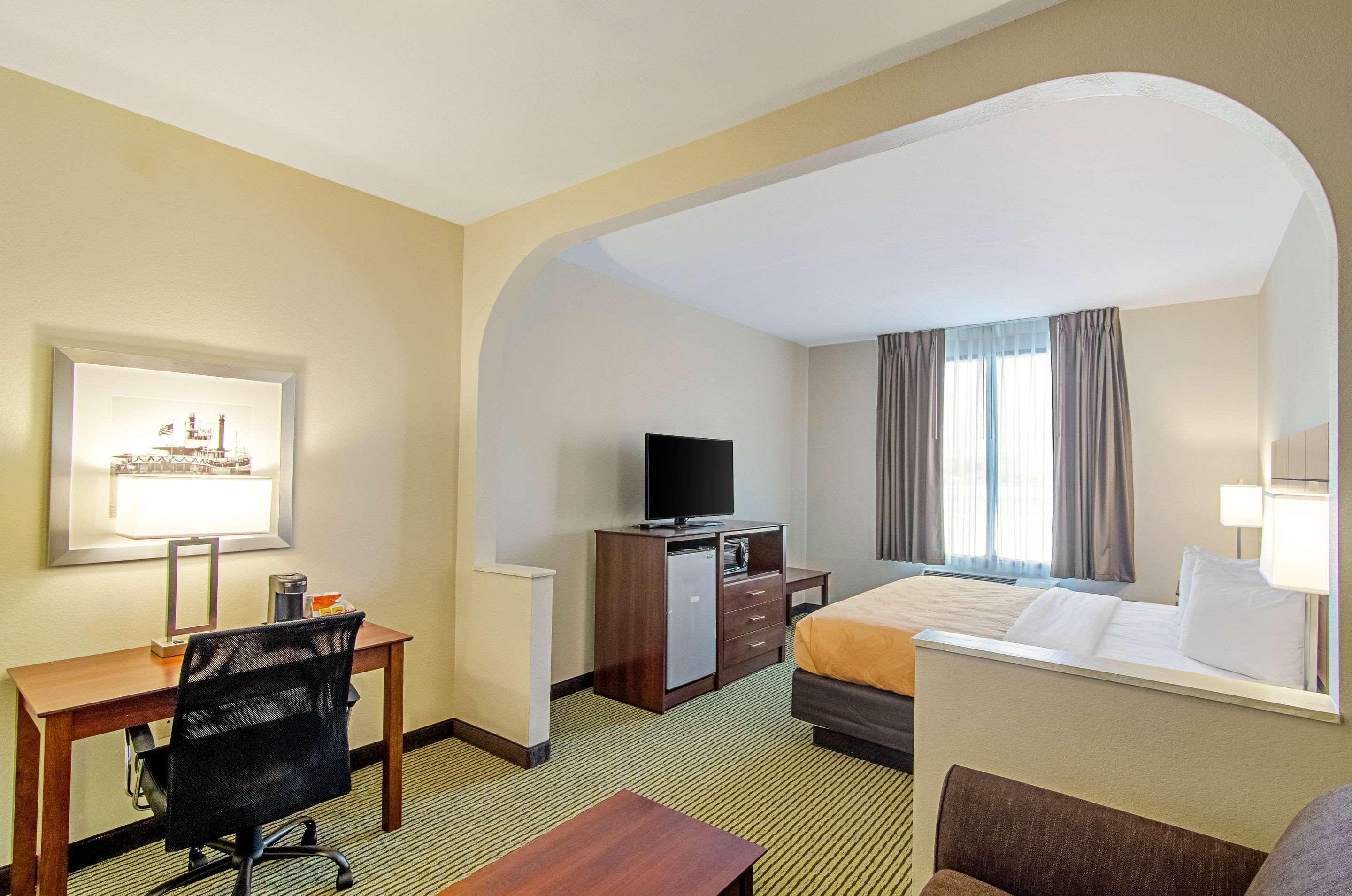 Quality Inn & Suites Near Tanger Outlet Mall Gonzales Luaran gambar