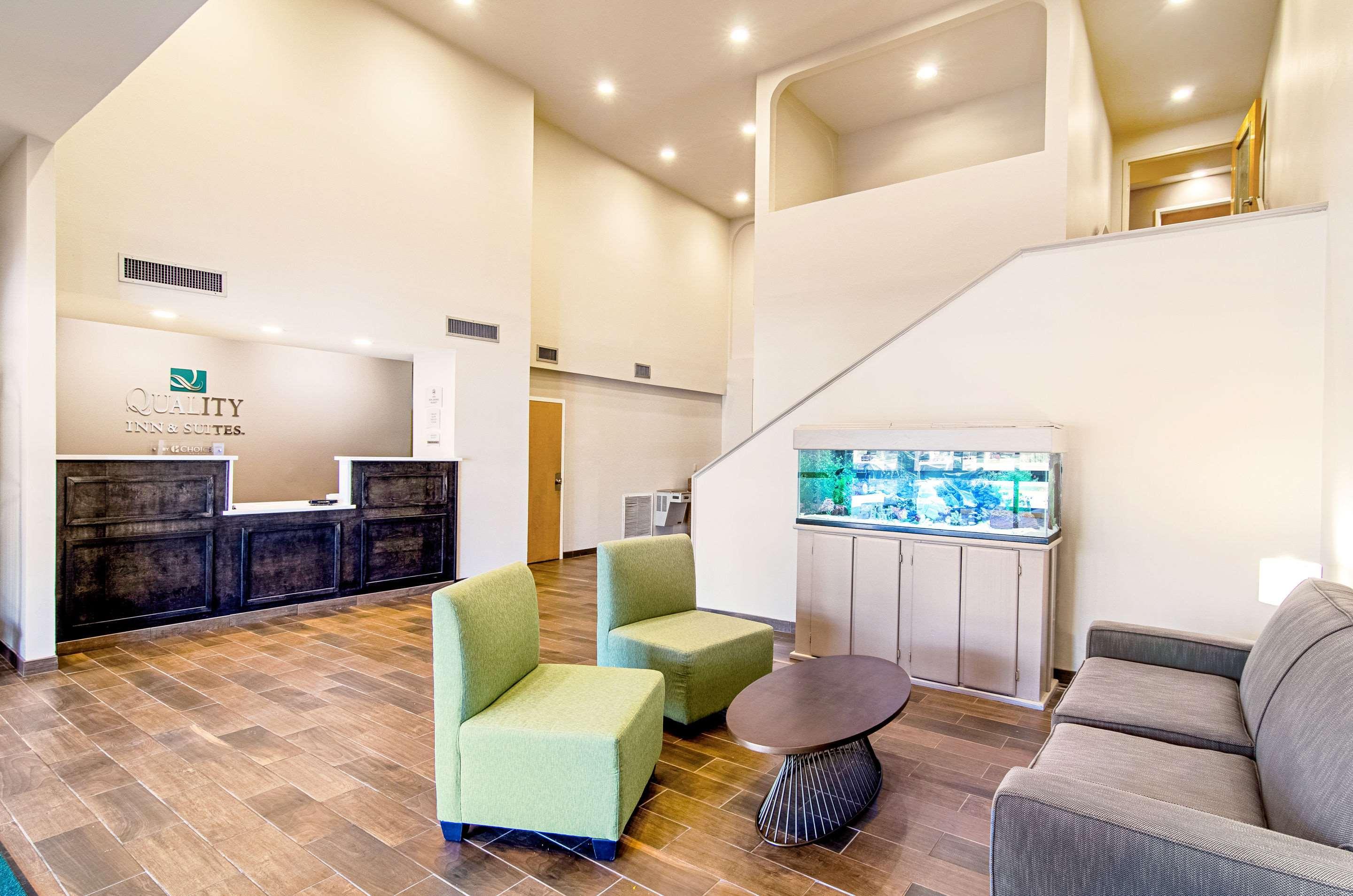 Quality Inn & Suites Near Tanger Outlet Mall Gonzales Luaran gambar