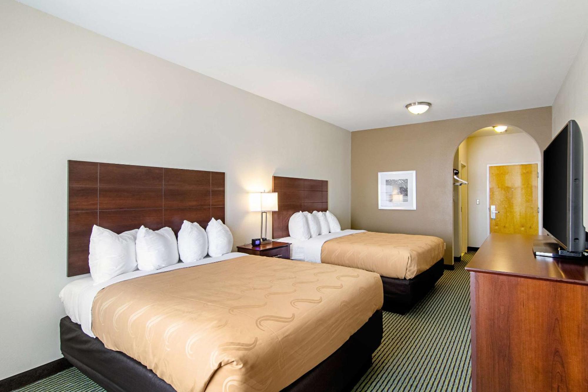 Quality Inn & Suites Near Tanger Outlet Mall Gonzales Luaran gambar