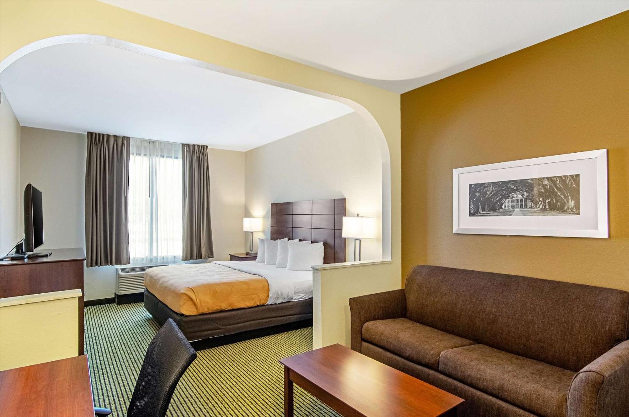 Quality Inn & Suites Near Tanger Outlet Mall Gonzales Luaran gambar