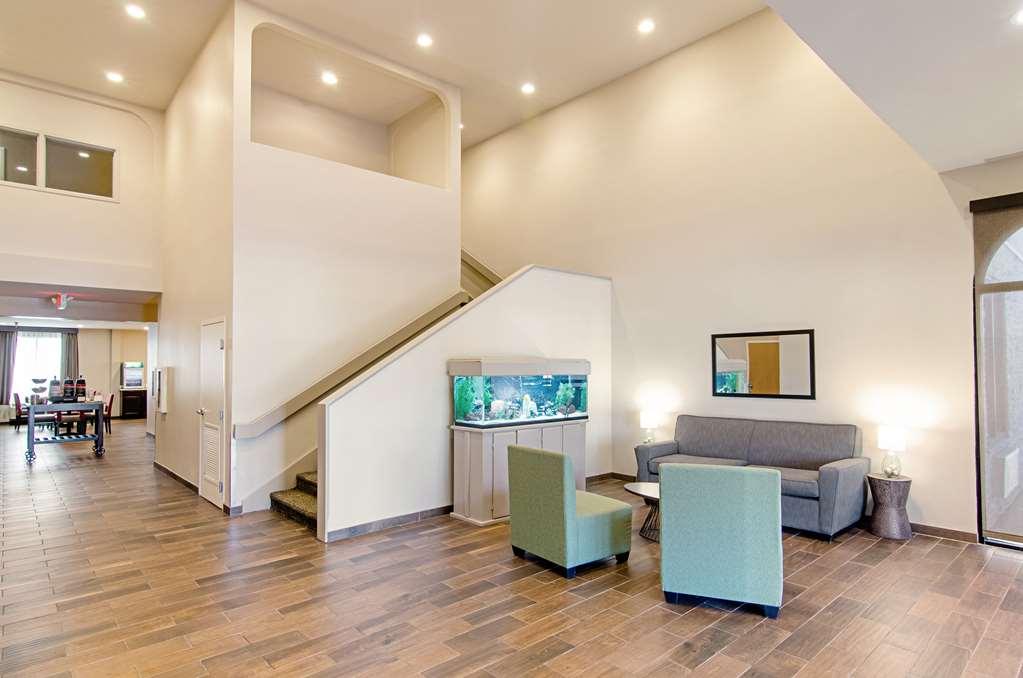 Quality Inn & Suites Near Tanger Outlet Mall Gonzales Dalaman gambar