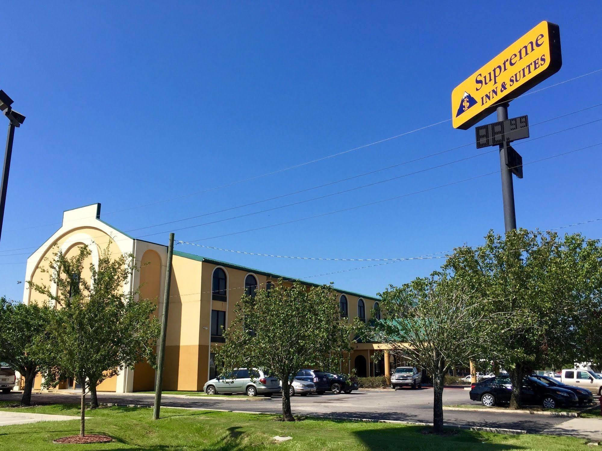 Quality Inn & Suites Near Tanger Outlet Mall Gonzales Luaran gambar