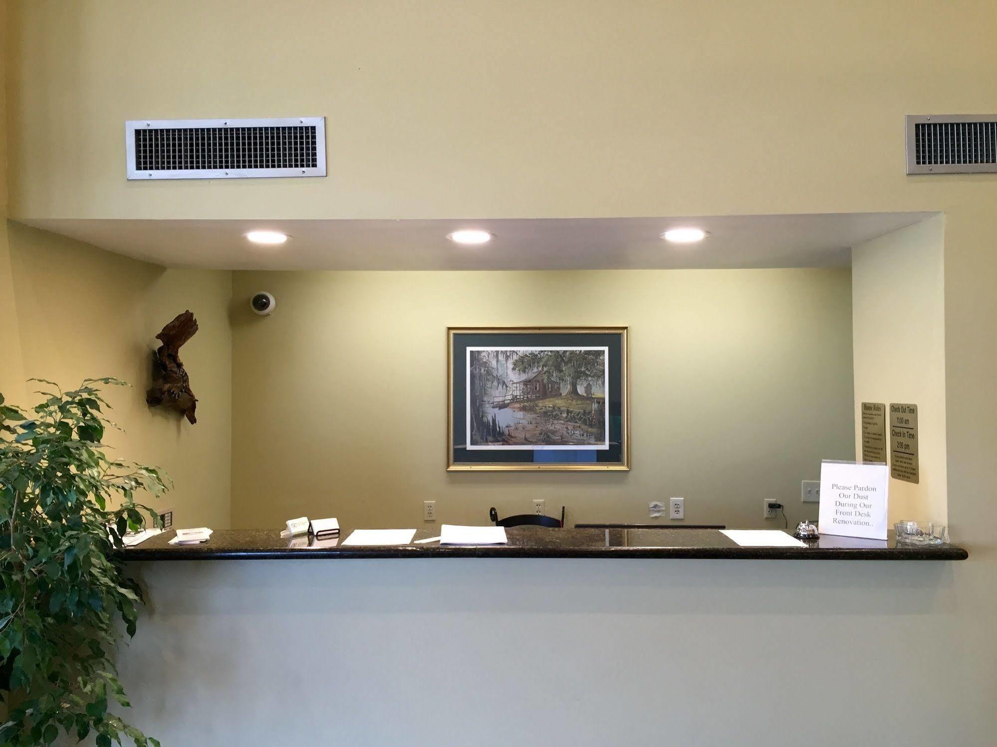 Quality Inn & Suites Near Tanger Outlet Mall Gonzales Luaran gambar