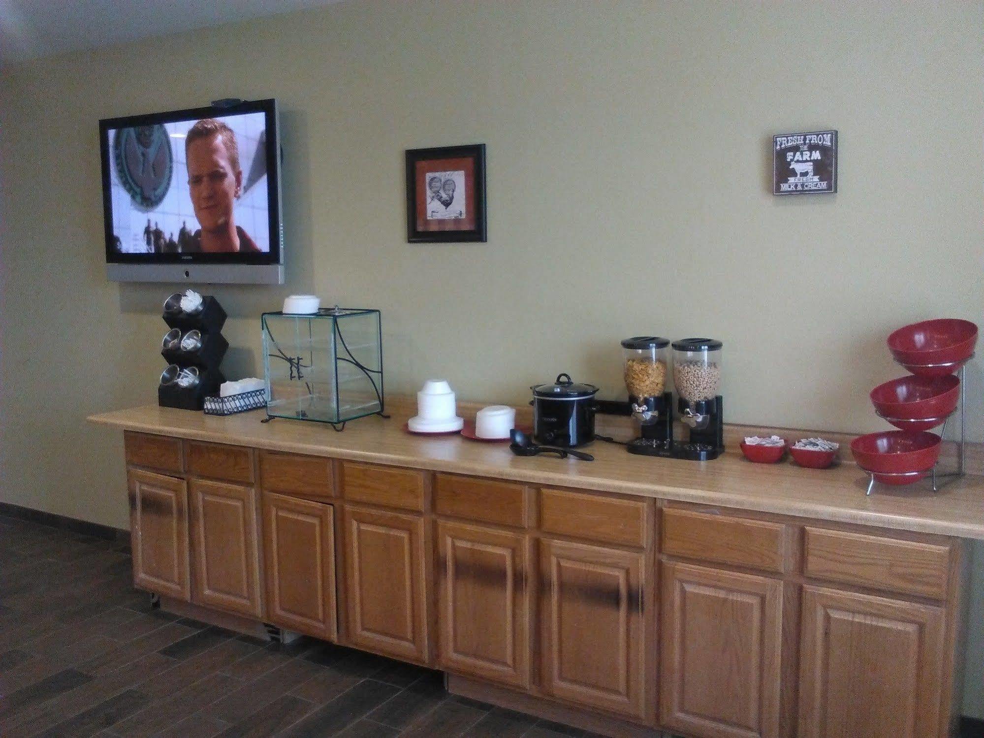 Quality Inn & Suites Near Tanger Outlet Mall Gonzales Luaran gambar